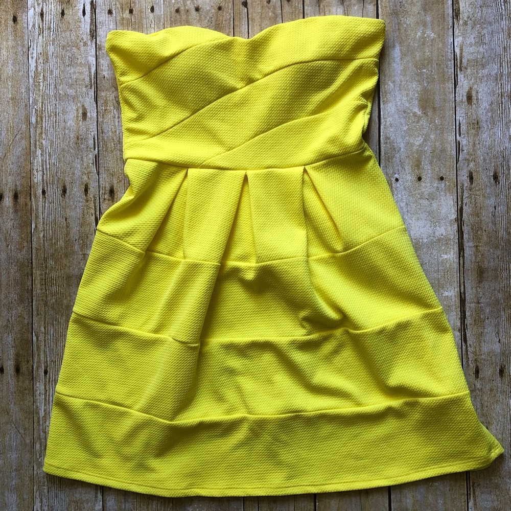 Blue S Pink Label Strapless Yellow Dress NEW